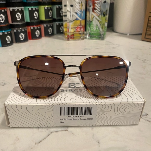 Bircen Sunglasses FULL inclusion - Picture 3 of 7
